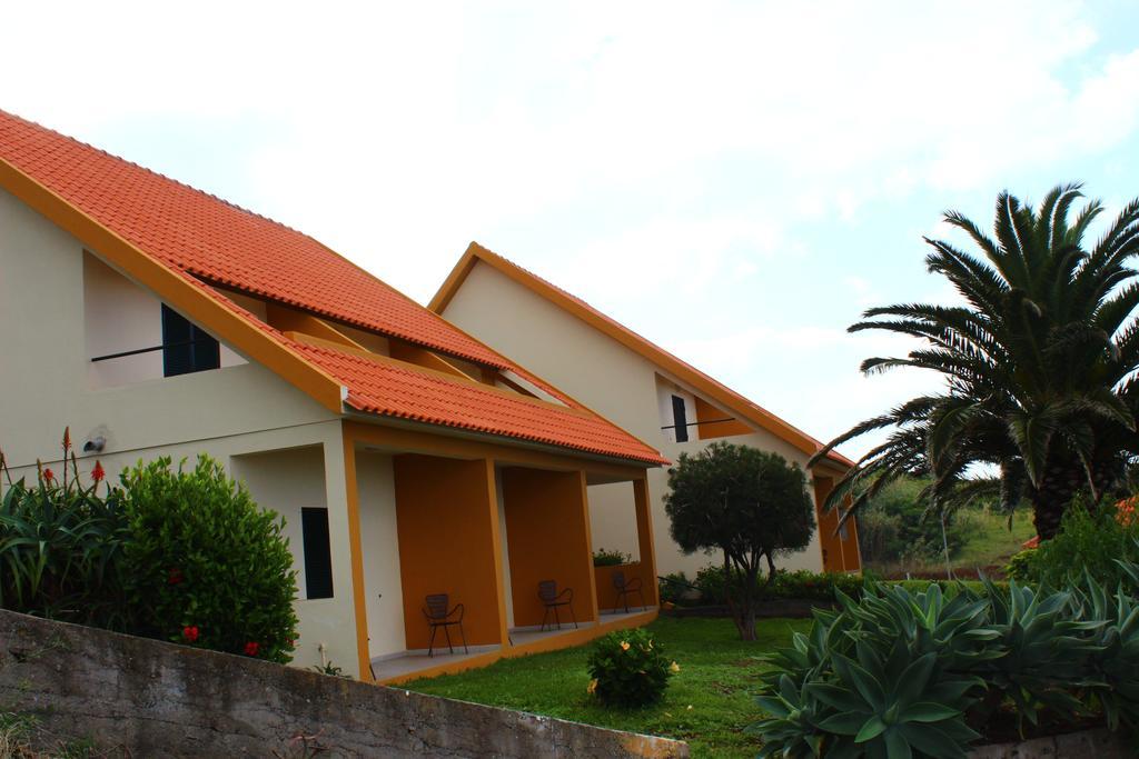 Residencial Farol Bed and Breakfast Ponta do Pargo Eksteriør billede