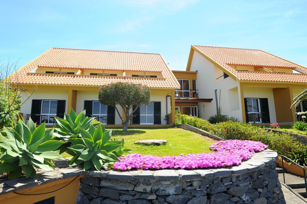 Residencial Farol Bed and Breakfast Ponta do Pargo Eksteriør billede